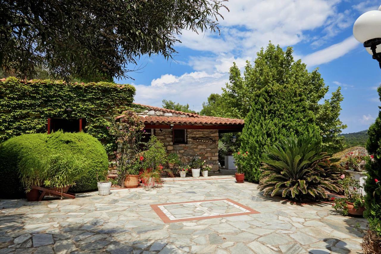 Villa Madag Koukounaries Exterior photo